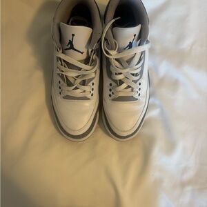 Jordan 3 Retro
Midnight navy